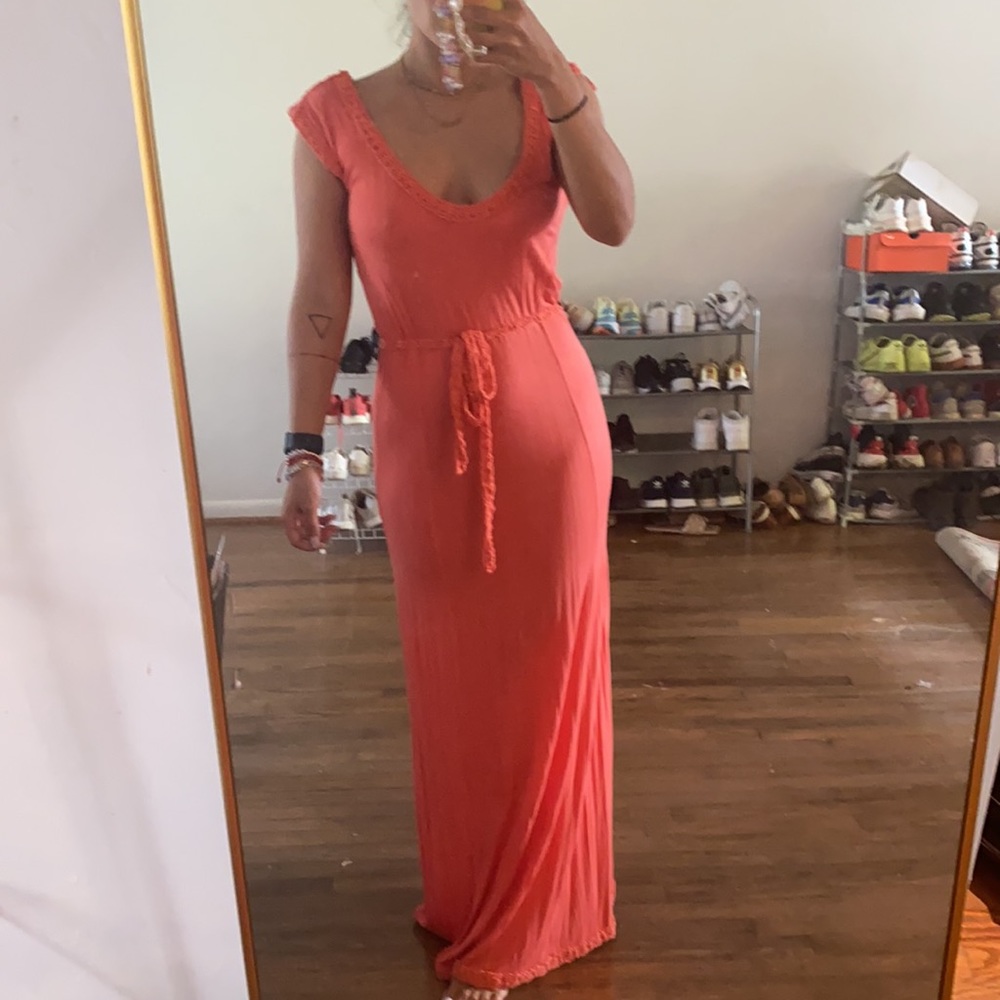 Beautiful Maxi - Picture 2 of 4
